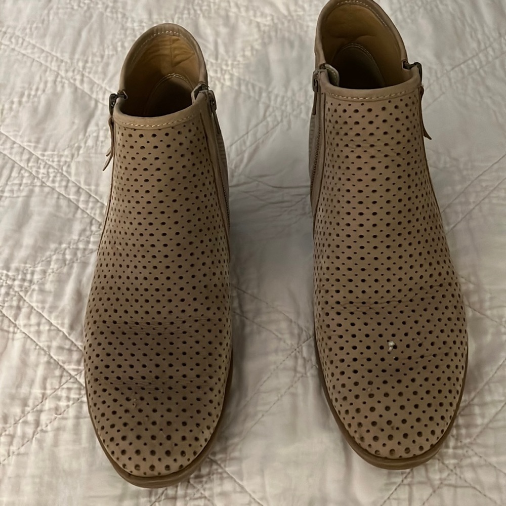 Earth shoes pineberry